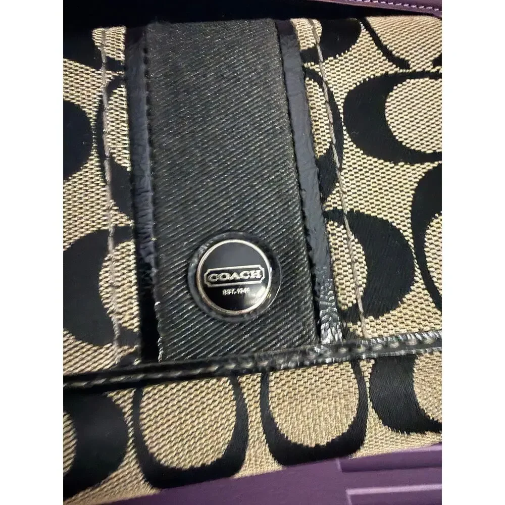 Coach Signature Long Wallet Black Beige Canvas Leather Snap Closure Pre-owned.